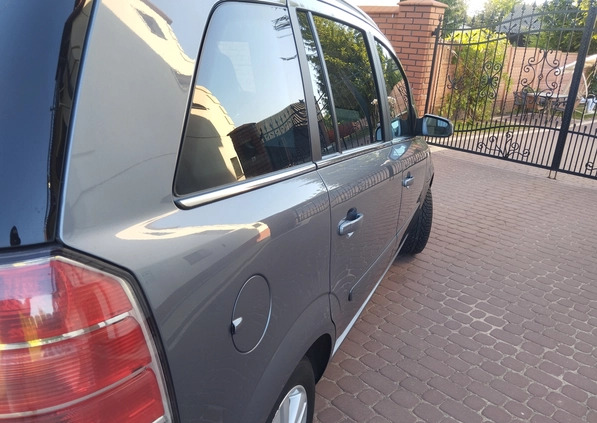 Opel Zafira cena 12999 przebieg: 215500, rok produkcji 2006 z Bodzentyn małe 172